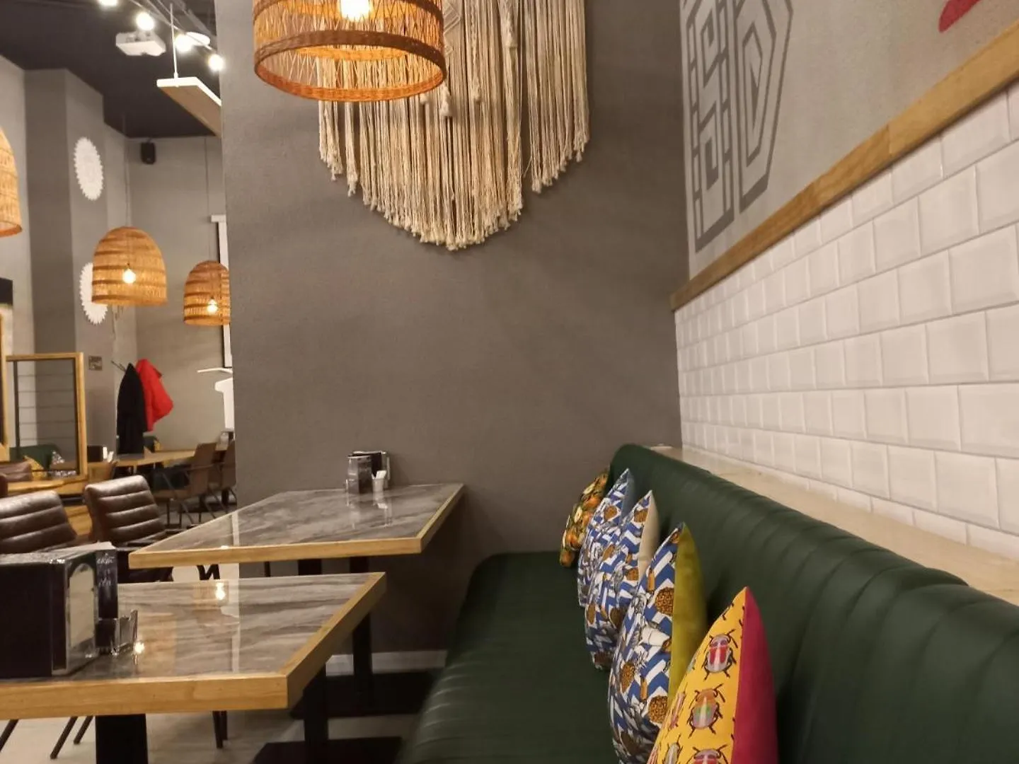 Expo Inn Апартаменты Напротив Ботанического Сада Nur-Sultan  Hotel