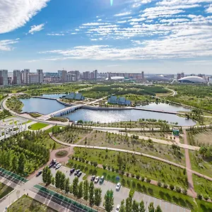 у ботанического сада, в самом центре Астана